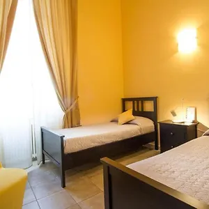 Couette-café Botafogo, Chiavari